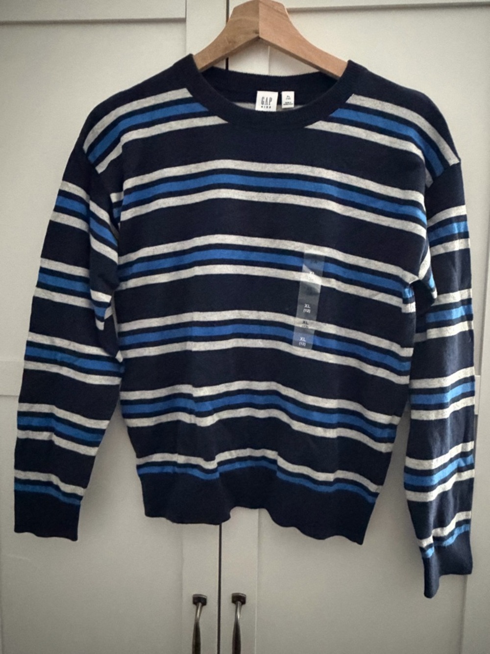 GAP kids Navy Striped Crewneck Sweater with Blue and Gray Bands — Boys XL (12)